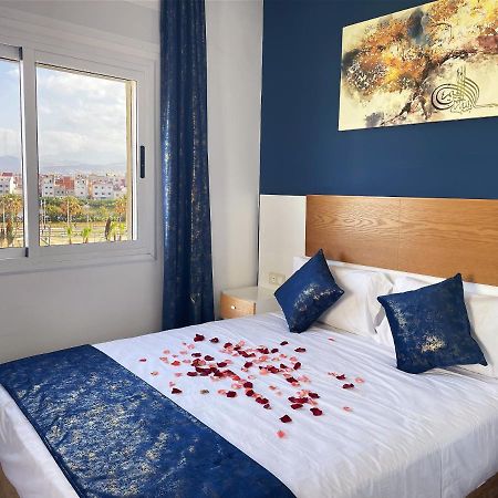Hostal Mh Borj Мартіль Екстер'єр фото